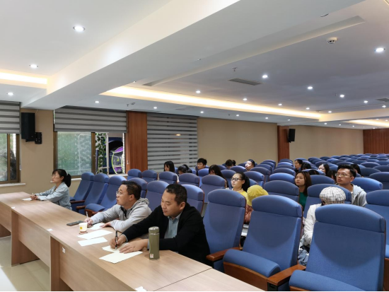 https://cyc.gmc.edu.cn/__local/8/5D/75/A95C399945F892949819C02DF23_78F8B5E6_DE4DD.png